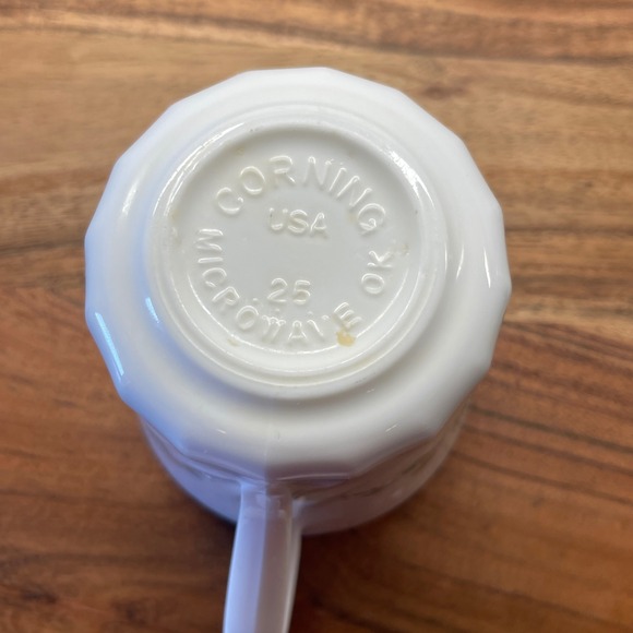 Corelle Callaway Ivy on White Swirled Mug (1) - Picture 4 of 6